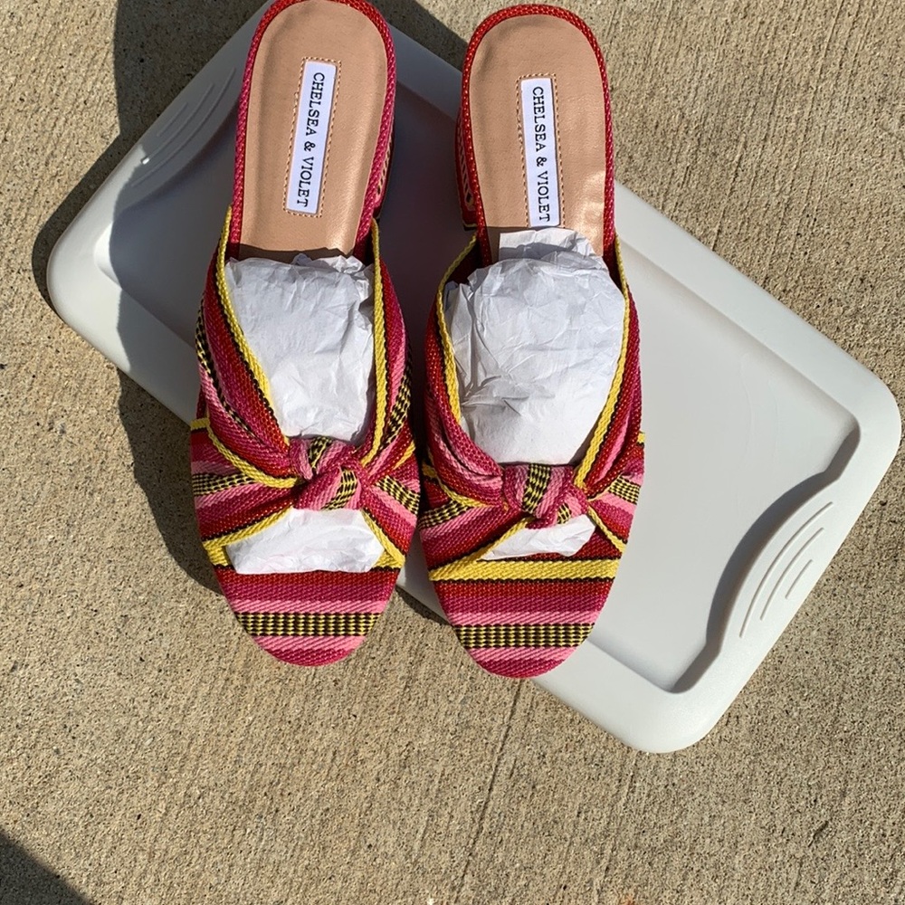 Size 9 brand new very worn.
